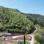 アパート ονειρόπετρα 2