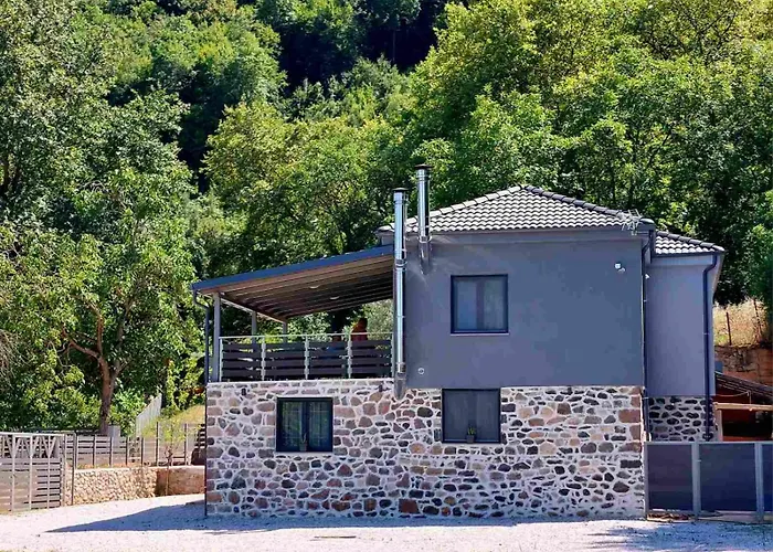 Apartment ονειρόπετρα 2 *